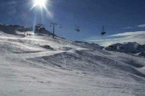 Xtrallusion photo gallery of Italy. Photos, pictures, images and photographs of the Italian Rivieras, the Italian Lakes, the Italian Alps, the Cinque Terre, the Amalfi coast and some of the most beautiful corners of Italy. Plus photos of Italian cities such as Pisa, Milan, Genoa and Rome.